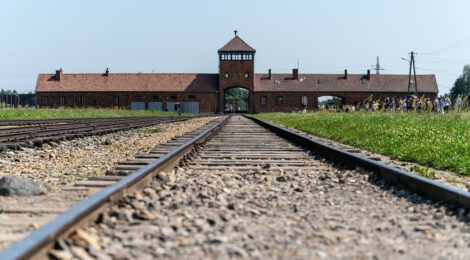 KRYNKI-AUSCHWITZ-HAILFINGEN - DIE MEMOIREN VON ALEX SOFER/ABRAHAM SOYFER